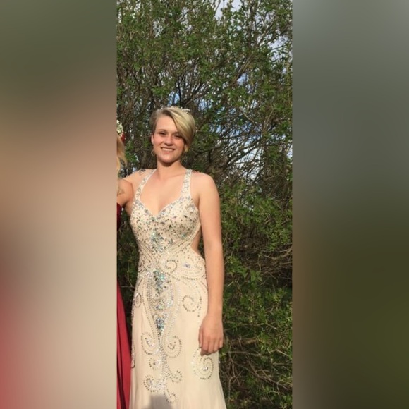 Prom Dress - Picture 5 of 7